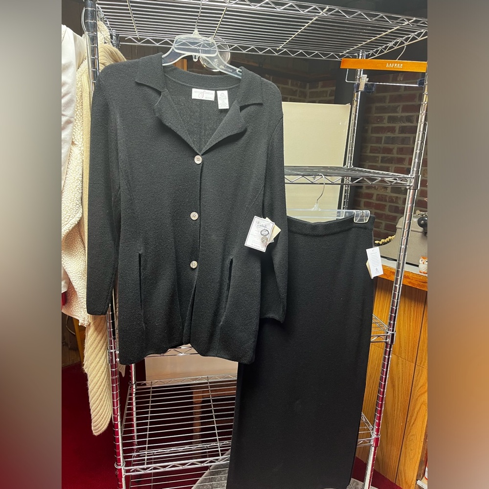 Baruffa Italian Beautiful tailored Black merino wool suit NWT